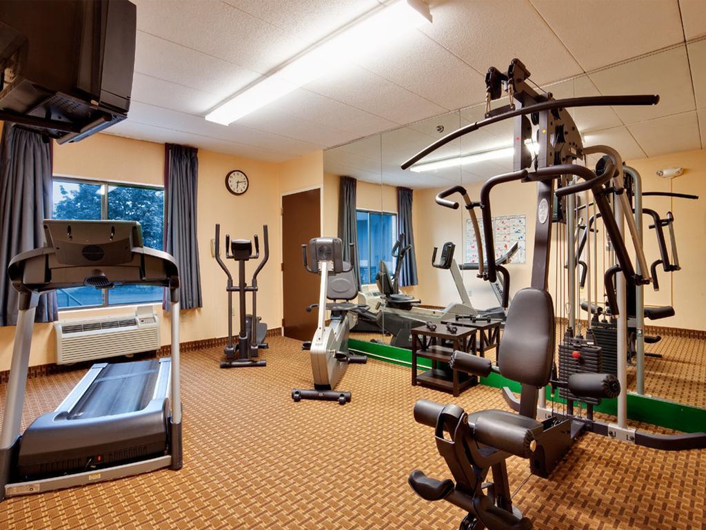 Baymont By Wyndham East Windsor Bradley Airport Hotel Buitenkant foto
