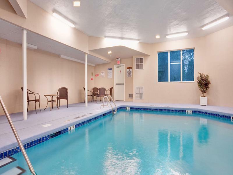 Baymont By Wyndham East Windsor Bradley Airport Hotel Buitenkant foto